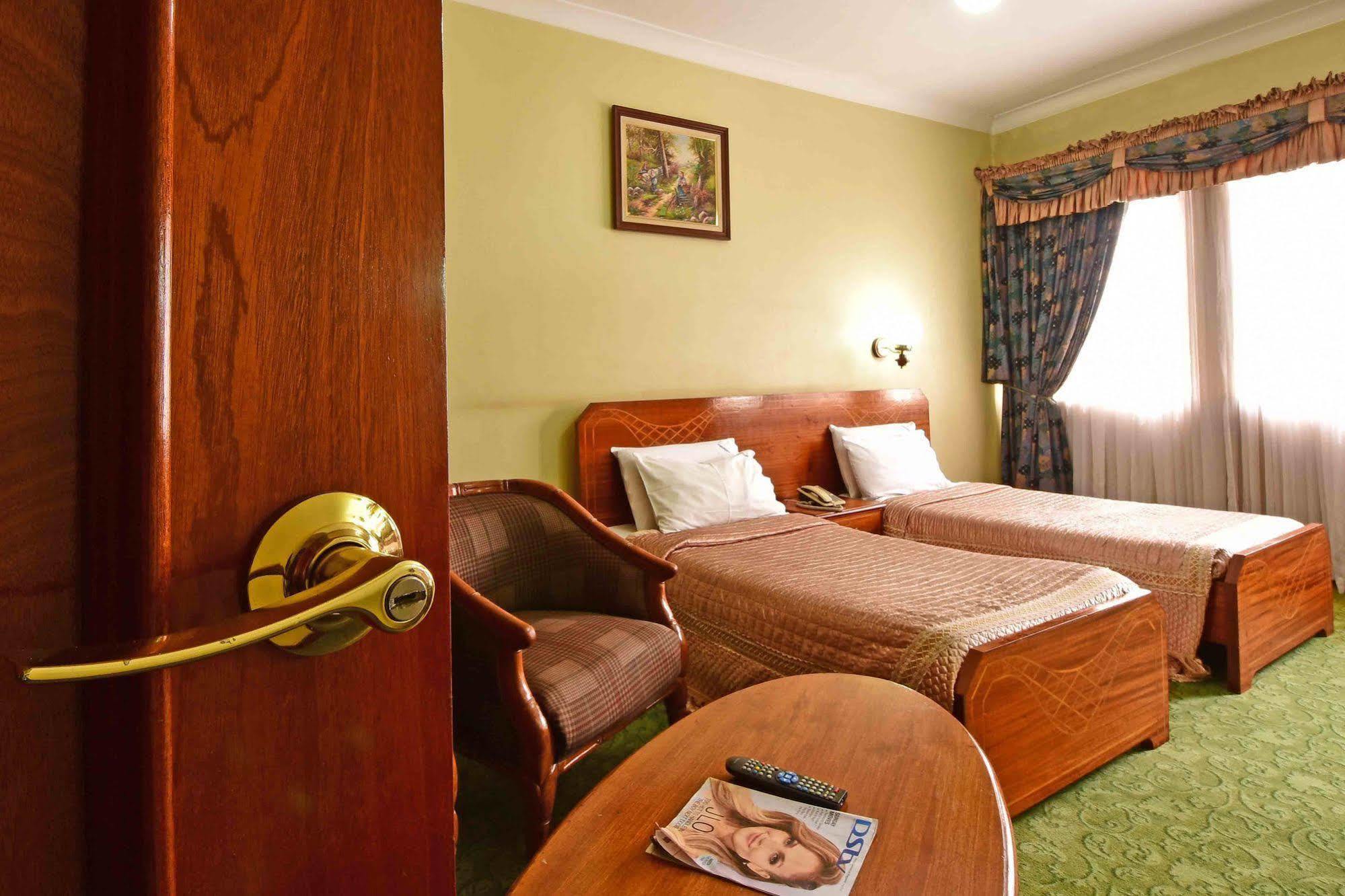Grand Imperial Hotel Kampala Ngoại thất bức ảnh